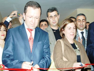 SÜLEYMAN NAZIF - Diyarbakır Emniyeti'nden 31. Kütüphane Açılışı
