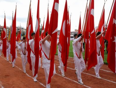 ALİ HAYDAR ÖNER - Isparta'da 19 Mayıs Coşkusu