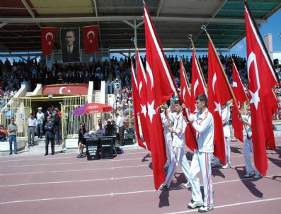 BAŞKANı KAMIL UĞURLU - Karaman'da 19 Mayıs Kutlamaları