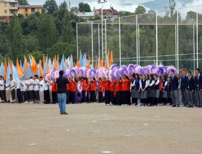 İLHAN EREN - Koyulhisar'da 19 Mayıs Coşkusu