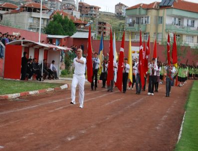 MUZAFFER ŞAHINER - Kula'da 19 Mayıs Gençlik Ve Spor Bayramı Kutlamaları