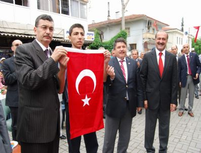 SAMI DINÇ - Kula'da Mehmetçikler Mehter Marşlarıyla Askere Uğurlandı