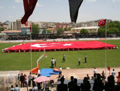 SEYFETTIN AYDıN - Siirt'te 19 Mayıs Atatürk'ü Anma Gençlik Ve Spor Bayramı Kutlandı