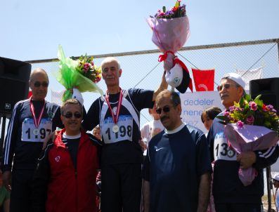 SELÇUK ÇETIN - Ankara'da Dedeler Ve Nineler Yarıştı