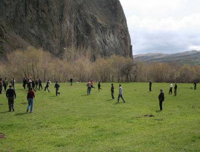 İŞÇI BAYRAMı - Başkan Cengiz'den Belediye Personeline Piknik Jesti...