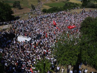 Fethiyeli Şehidi 30 Bin Kişi Son Yolculuğuna Uğurladı