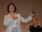 Hülya Koçyiğit'e Altın Kariyer Ödülü