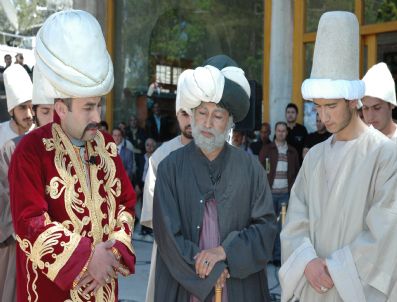 Hz. Mevlana Karaman'dan Temsili Olarak Konya'ya Uğurlandı