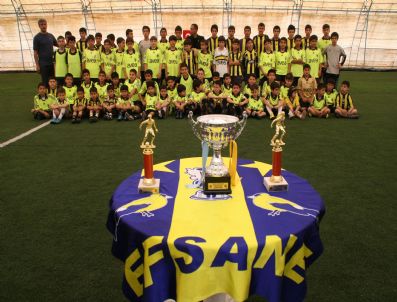 FIKIRTEPE - Mersin Fenerbahçe Futbol Okullarından Büyük Başarı