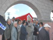 Şofbenden Zehirlenen Asayiş Şube Müdürü Toprağa Verildi