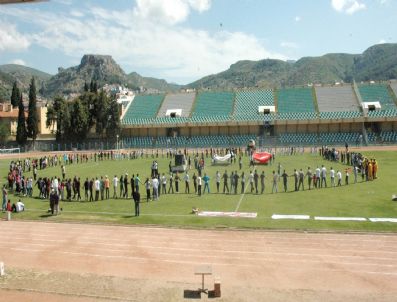 Gençlik Haftasında 500 Kişilik Halay