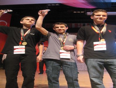 Göçkün 75. Yıl Yibo Dünya Birincisi Çıkardı