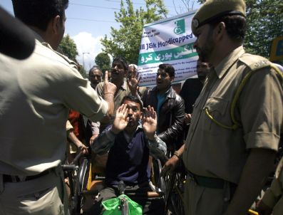 Indıa Kashmır Physıcally Challened People Protest