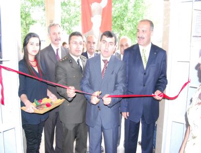 MUZAFFER ŞAHINER - Kula Meslek Lisesi Öğrencilerinden Sergi