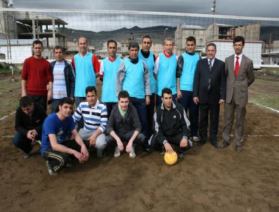 METIN ESEN - Muradiye'de Kurumlar Arası Voleybol Turnuvası