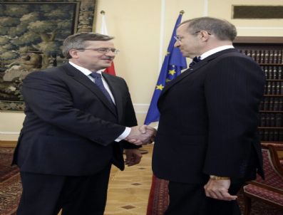 Poland Estonıa Komorowskı Ilves Meetıng