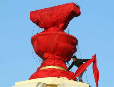 THAKSIN SHINAWATRA - Thaıland Polıtıcs Unrest