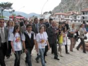 Amasya'da Dev Sevgi Yürüyüşü