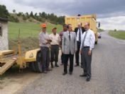 Aslanapa'da Stabilize Yol Yapımı Çalışmaları Devam Ediyor