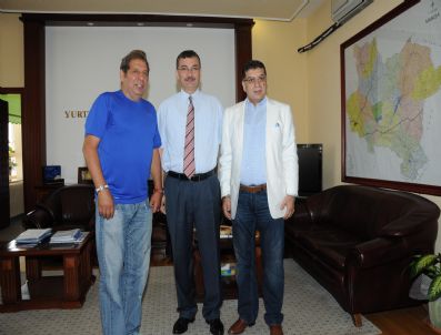 Erman Toroğlu Manisa'da