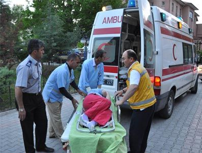 İkiz kardeşleri trafik kazası ayırdı