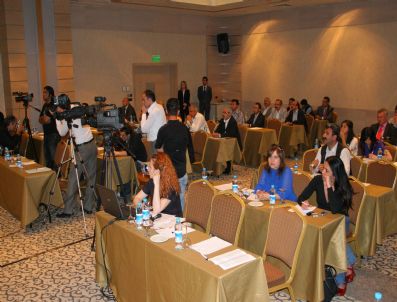 DEDEMAN OTELI - Bireysel Silahlanma Ve Şiddet Haberleri Semineri