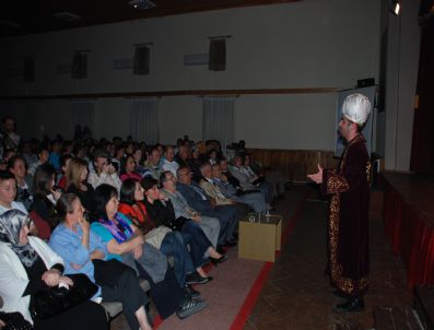 METİN AKPINAR - 'Deliler' İsimli Oyun Sapanca'da Sahnelendi