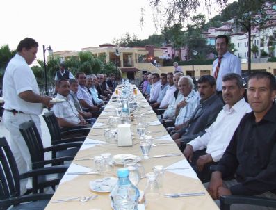 MUSTAFA AYHAN - Köy Muhtarları Buluştu