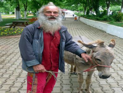 ÇıNARLıK - Dünya Turuna Çıkan Belçikalı Marangozun Çalınan Eşeği Bulundu