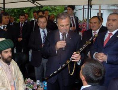 FATIH METIN - Huysuzlanan At Protokolü Korkuttu