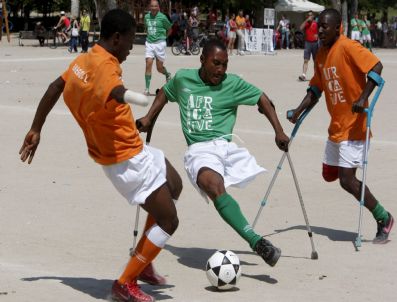 SIERRA LEONE - Spaın Afrıca Soccer