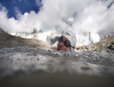 Nepal World Record Swım