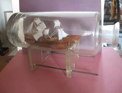 Trafalgar Meydanı'nda devasa boyutta 'Şişede Gemi'