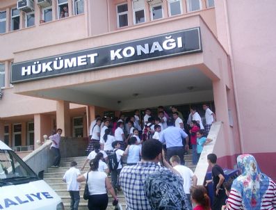 İZZETTIN SEVGILI - Adana'da Öğrencilerden Okul Eylemi