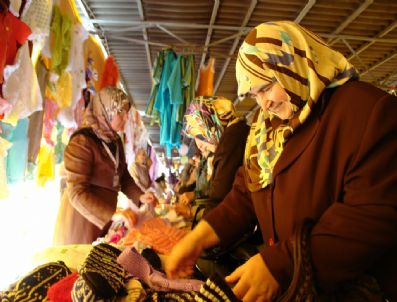 Hayırseverler Bayanlardan Eğitim Kermesi