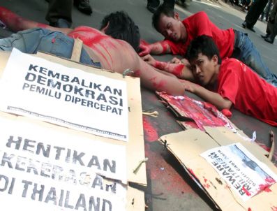JAKARTA - Indonesıa Antı Thaıland Protests