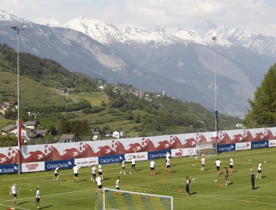 GELSON FERNANDES - Swıtzerland Soccer World Cup 2010 Preparatıon