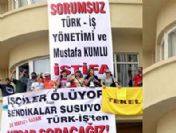 Tekel İşçileri Türk-iş Binasını İşgal Etti