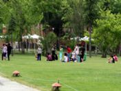 Yangında Hasar Gören Yurttaki Çocuklara Yer Arayışı Sürüyor