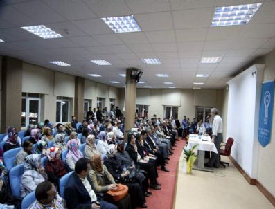 EKREM ERDEM - Dil Ve Edebiyat Derneği Necip Fazıl Kısakürek'i Andı