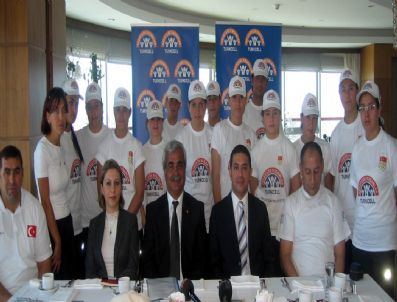 Konyalı Geleceğe Koşanlar Projesi Sporcularından Madalya