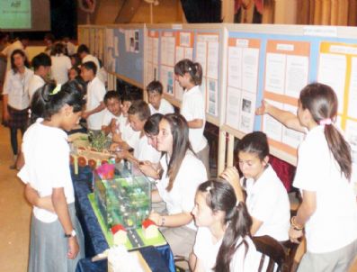 HASAN BÜLENT TÜRKÖZEN - Ayvalık'ta Minik Mucitlerin Şenliği İlgi Gördü