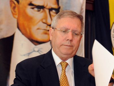 DAUM - Ben tribünden inip topu elimle içeri mi atacaktım