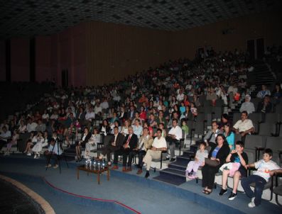 Öğrenciler Türk Destanını Tiyatro İle Anlattı