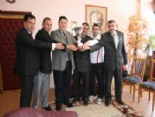 Şampiyon Pehlivanlardan Kaymakam Erdem'e Teşekkür Ziyareti