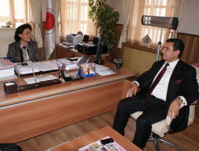 İNCI VARINLI - Yozgatlı Avukat'tan 100 Üniversite Öğrencisine Burs