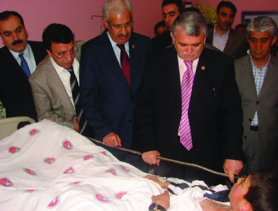 MUSTAFA BİLİCİ - Ak Partili Vekillerden Yaralı Çocuklara Ziyaret