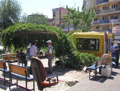 SAMI ÇAKıR - Aydın Belediyesi Nakliyatçıların Duraklarını Kaldırdı