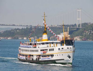 VEYSEL YURDAKUL - Fethin 557'inci Yılında 4 Bin Bağcılar'lı Boğaz'ı Turladı