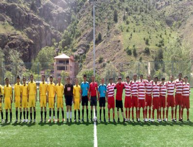 ENGİN GÜNER - Gümüşhane Üniversitesi Voleybol Ve Futbol Şenlikleri Sona Erdi